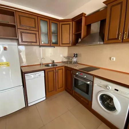 Kamelia Grand Apartments 阳光海滩